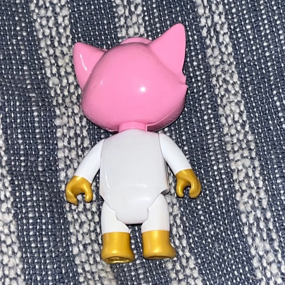 Ryan's World Alpha Lexa action figure ~Pink and White Cat